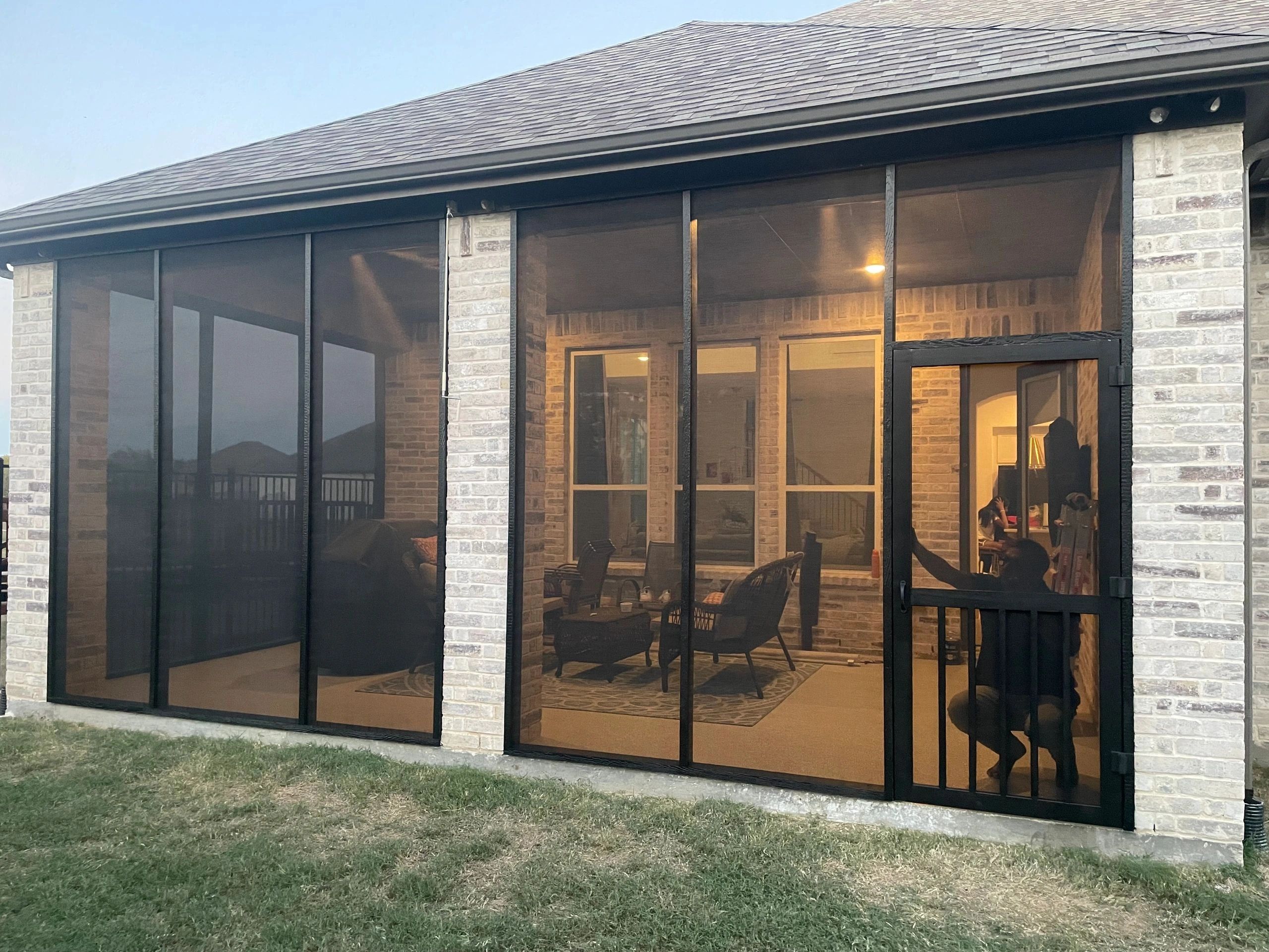 Enclosed screen patio
