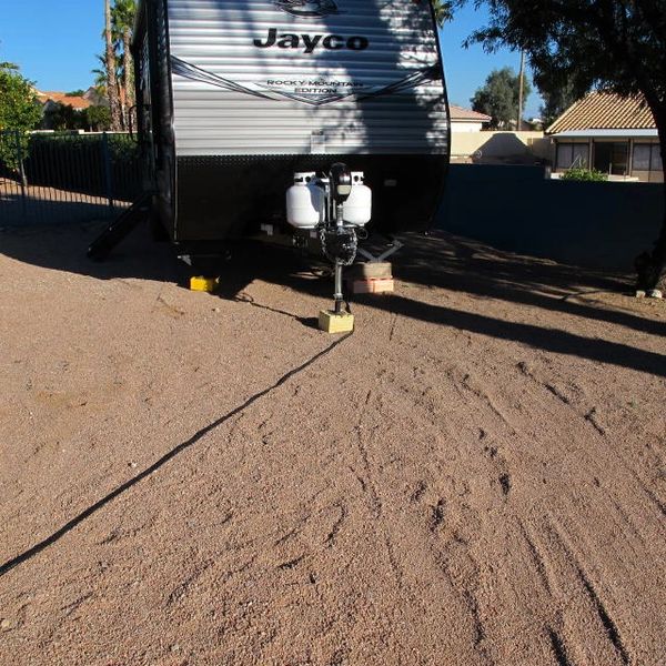 trailer dolly moving trailer through dirt and gravel