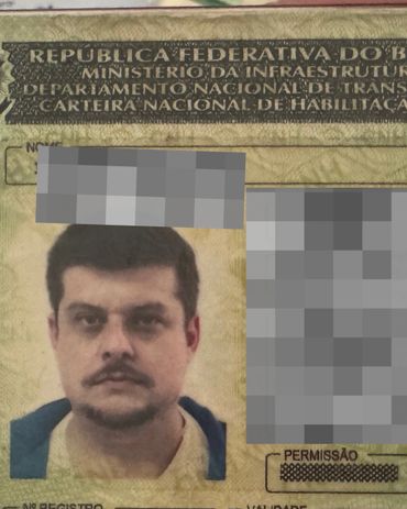 Brazilian driver's license with a male photo.