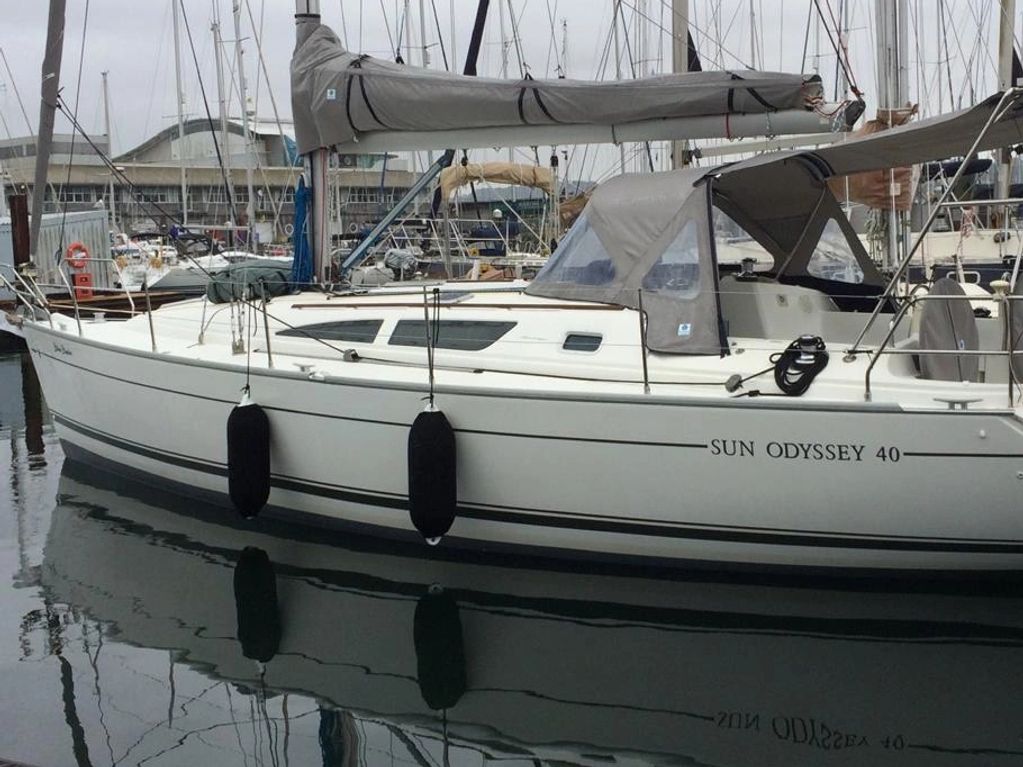 Silver Shadow on her berth