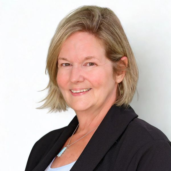 Lisa Little, local independent insurance expert. With 10 years experience Colorado. Lisa brings an u
