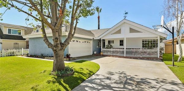 house for sale in Los Alamitos