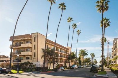condo for sale near the Bach