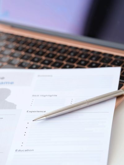 Resume review | Visttech | The best technical healthcare IT recruitment firm | Fractional Recruiter