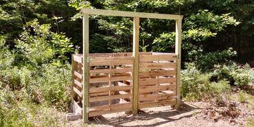 Pallet compost bin