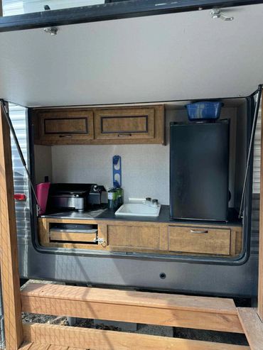 Outdoor Kitchen