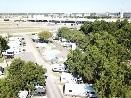 USA RV Park & Laundromat RV park in Sugar Land, TX (photo 3)