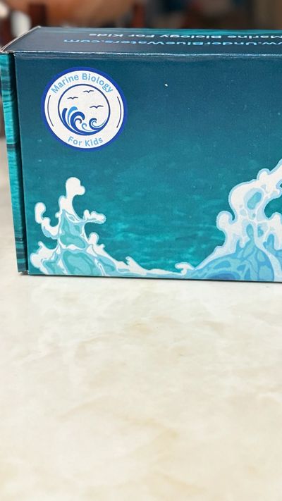 Jr. Marine Biologist Adventure Kit box
