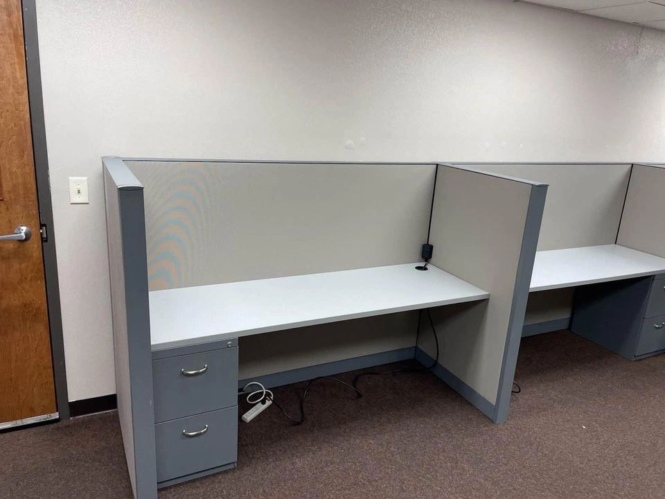 Steelcase Answer 6ft x 2ft Telemarketing Cubicles