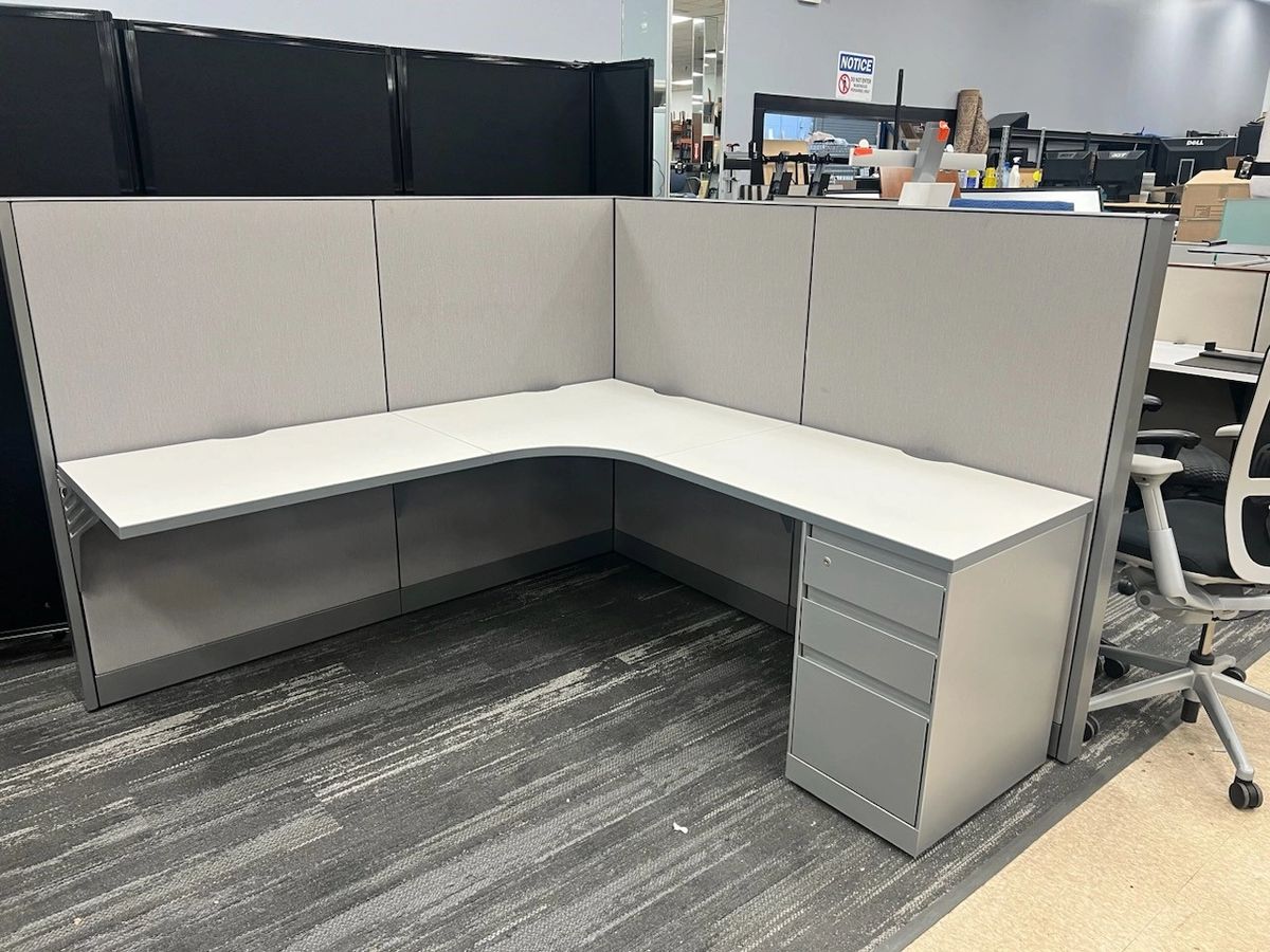 Steelcase Answer Cubicles 6ft X 6ft 54” H