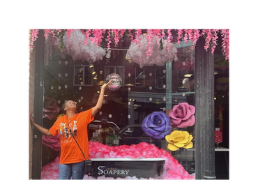 girls trip enjoy the bubbles!