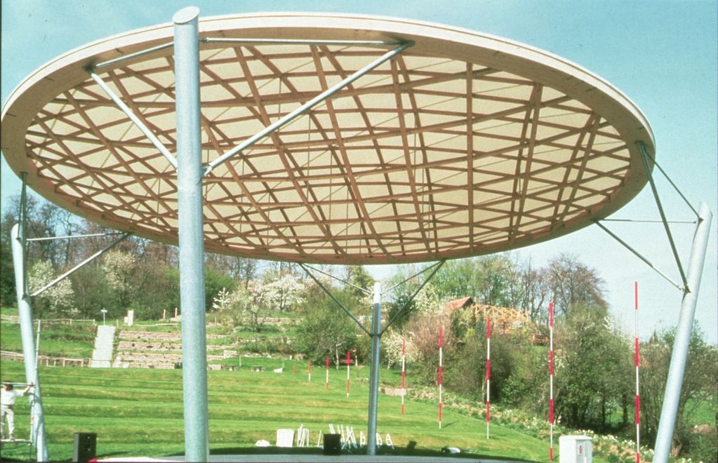 Diskus: Roofing of a show trough at the International Horticultural. Show, Stuttgart