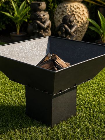 Heavy-duty square steel fire pit pedestal base. Wood-burning fire pit ideal for garden entertaining.