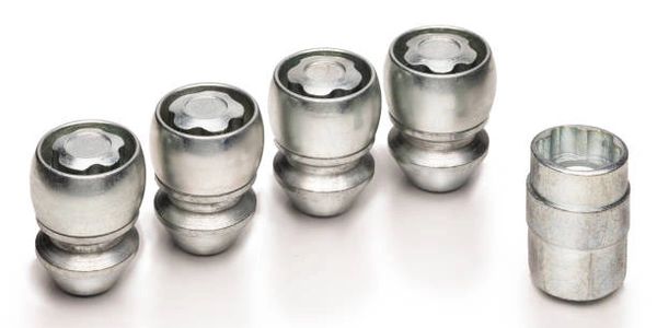 high quality locking wheel nuts