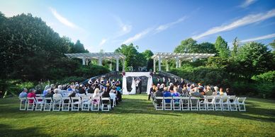 At New England Botanic Garden at Tower Hill, we understand the importance of your wedding day.