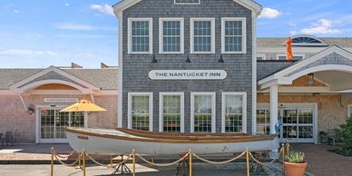 Nantucket Inn is a resort-style wedding venue located on the picturesque island of Nantucket 
