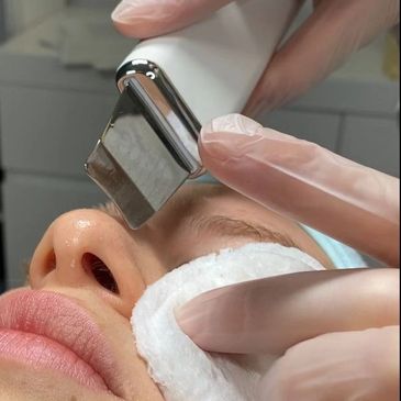 Ultraschallreinigung mit Ultraschallspatel, Reinigung bis in die tieferen Hautschichten, Entgiftung 