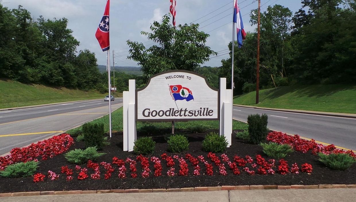 Goodlettsville best roofers near me 37072, 4 Square Roofing installs Residential Home roof repair af