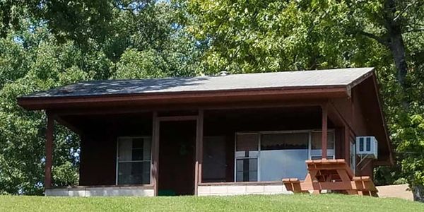 One bedroom cabin facing Bull Shoals Lake, Deer Run Cabins Resort, AR