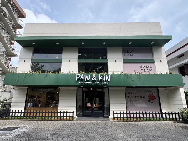 A 3000 square feet experience store and spa near me, in the heart of Kochi at Panampilly Nagar with ample parking space.