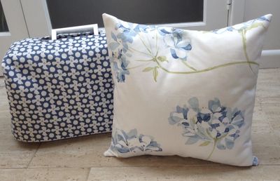 Gift vouchers make great presents.
A sewing machine cover and a fold over cushion are great projects