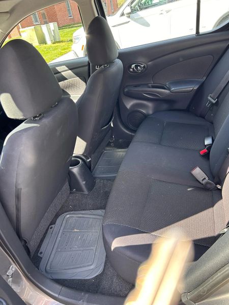 2013 Nissan Versa Sedan SV's photo