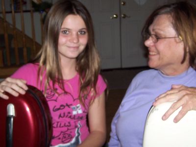 Sandy Sonderling and student cellist