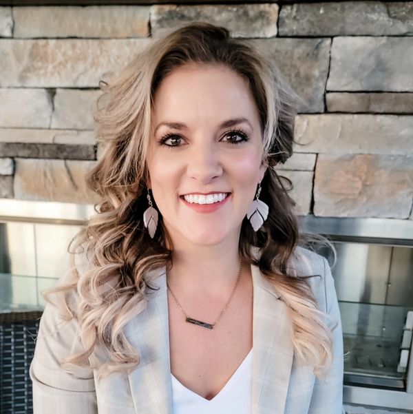 Meet Dr. Erin Knizner