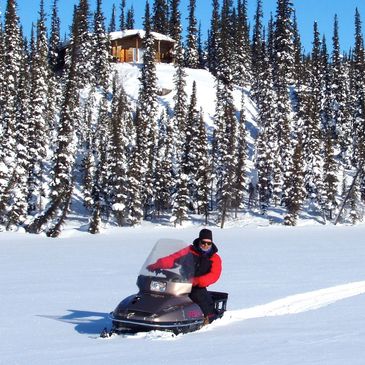 inuvik snowmobile tours 