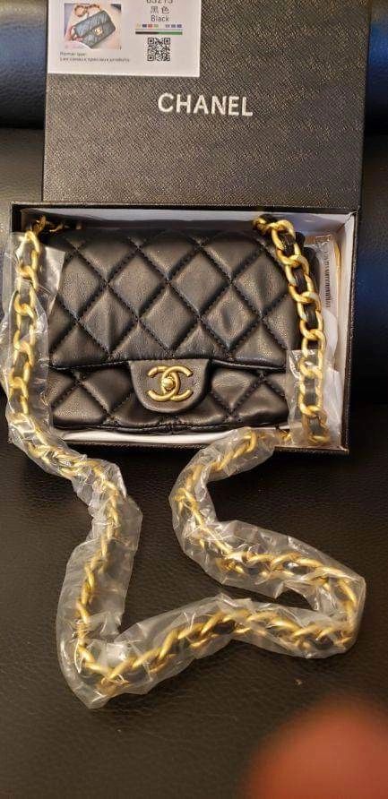 Chanel Goldchain Crossbody Purse