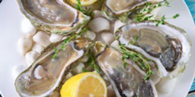Oysters with lemon
