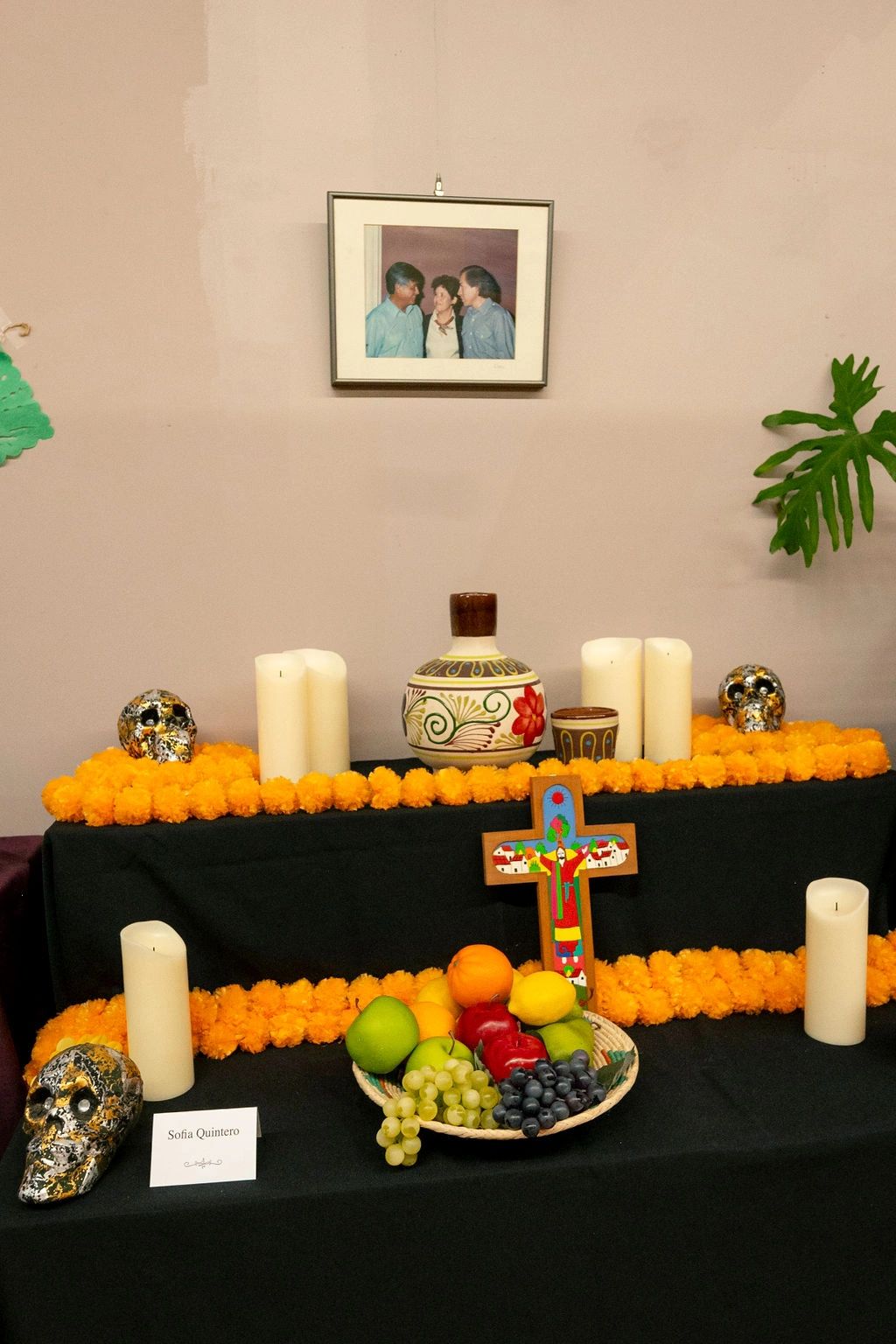 //img1.wsimg.com/isteam/ip/55fab1bc-8d00-4bf5-a38b-ac3add753177/SQACC-DiaDeLosMuertos-20241101-133_print.jpg/:/rs=w:1300,h:800