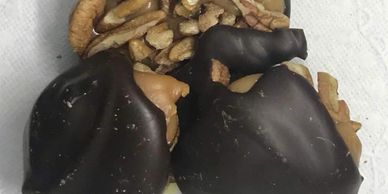 Dark chocolate caramel pecan cluster
