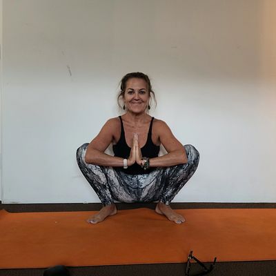 I offer an online zoom yoga practice. 