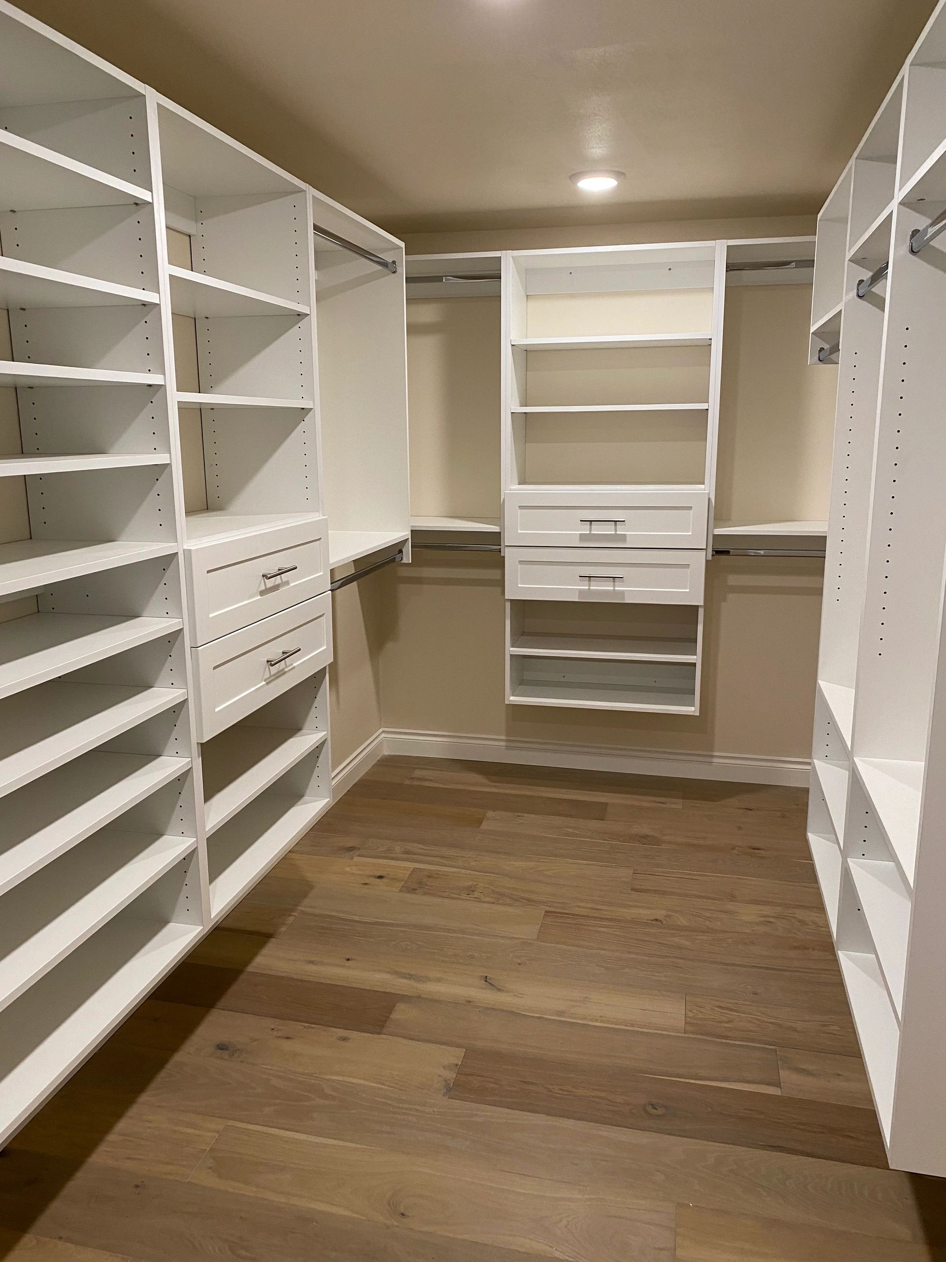 Closet Pros - Closet, Custom Closets, Closet Shelving, Closet Systems