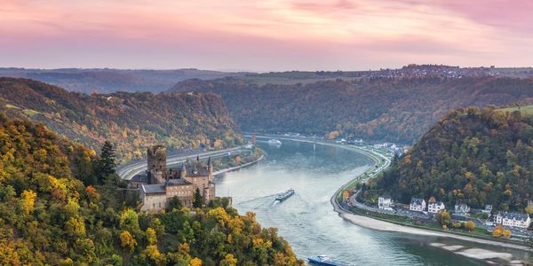 Plan a luxury river cruise on Viking, Amawaterways, Uniworld, Riverside or Avalon today. Get special