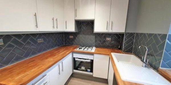 A kitchen renovation completed in a flat located in Dunstable 