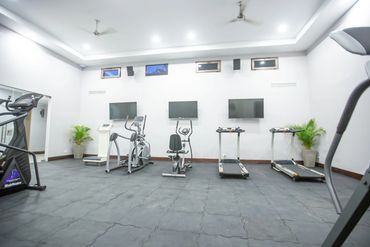 Cielos altos en zonas costeras mitigan las altas temperaturas. 