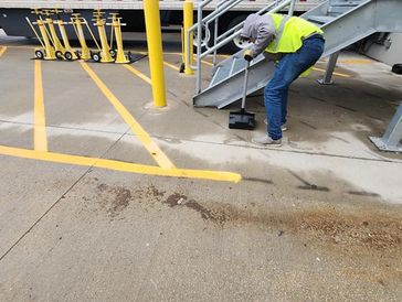 We clean every space. Guaranteeing areas free of dust, waste or remains of construction material.