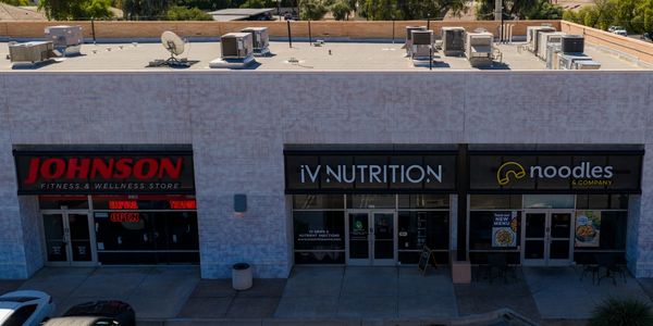 Johnson Fitness, IV Nutrition, Noodles & Co storefronts in Phoenix, AX