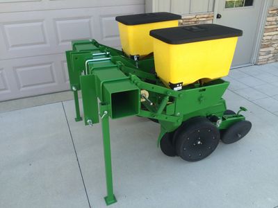 john deere 7100 2 row planter