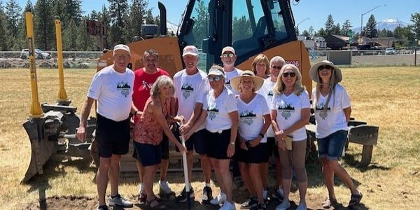 Breaking 8 new public outdoor pickleball courts in Sisters, Oregon