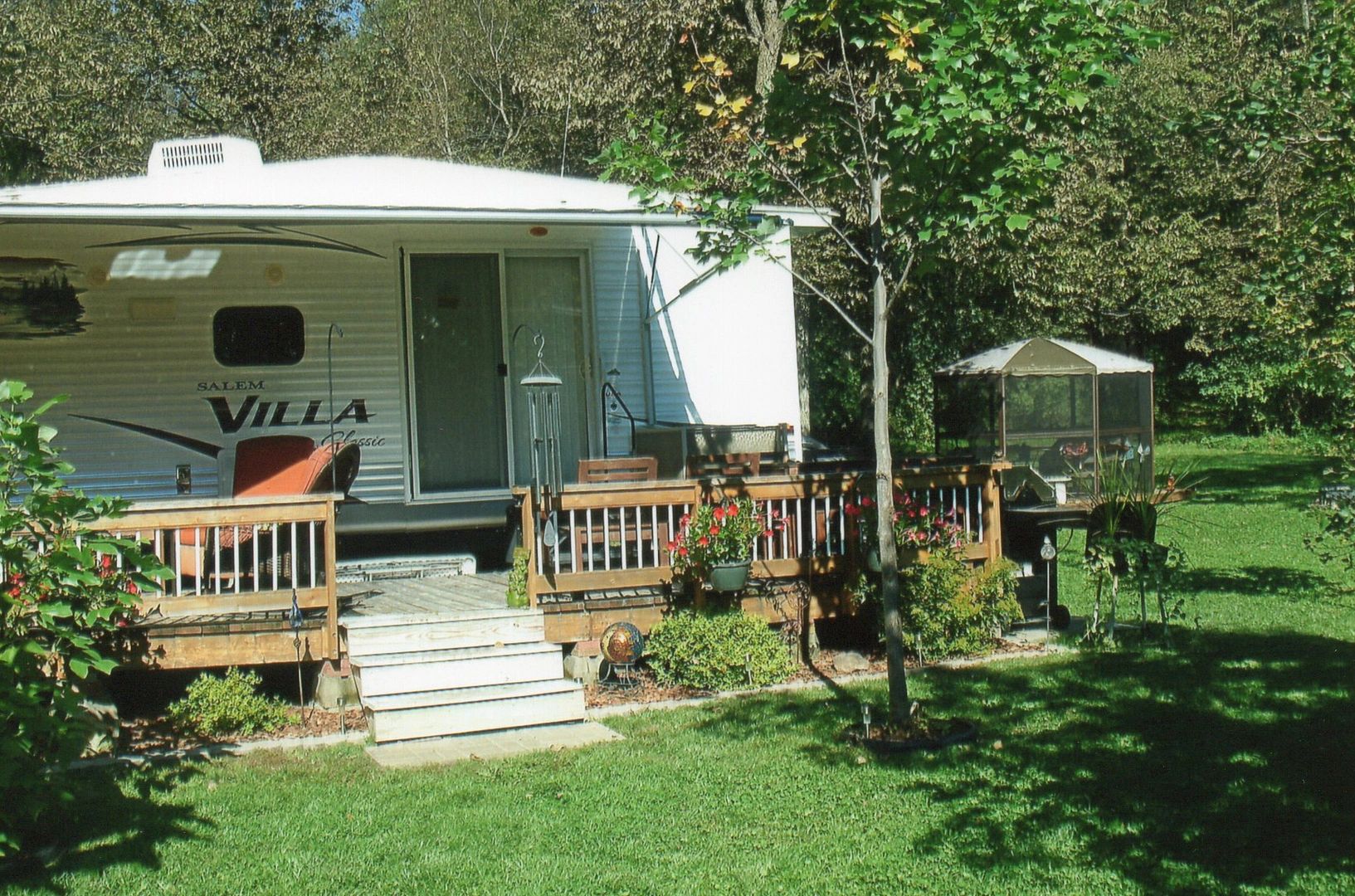 Experience Seasonal Camping at Maiden Rock East Campgound