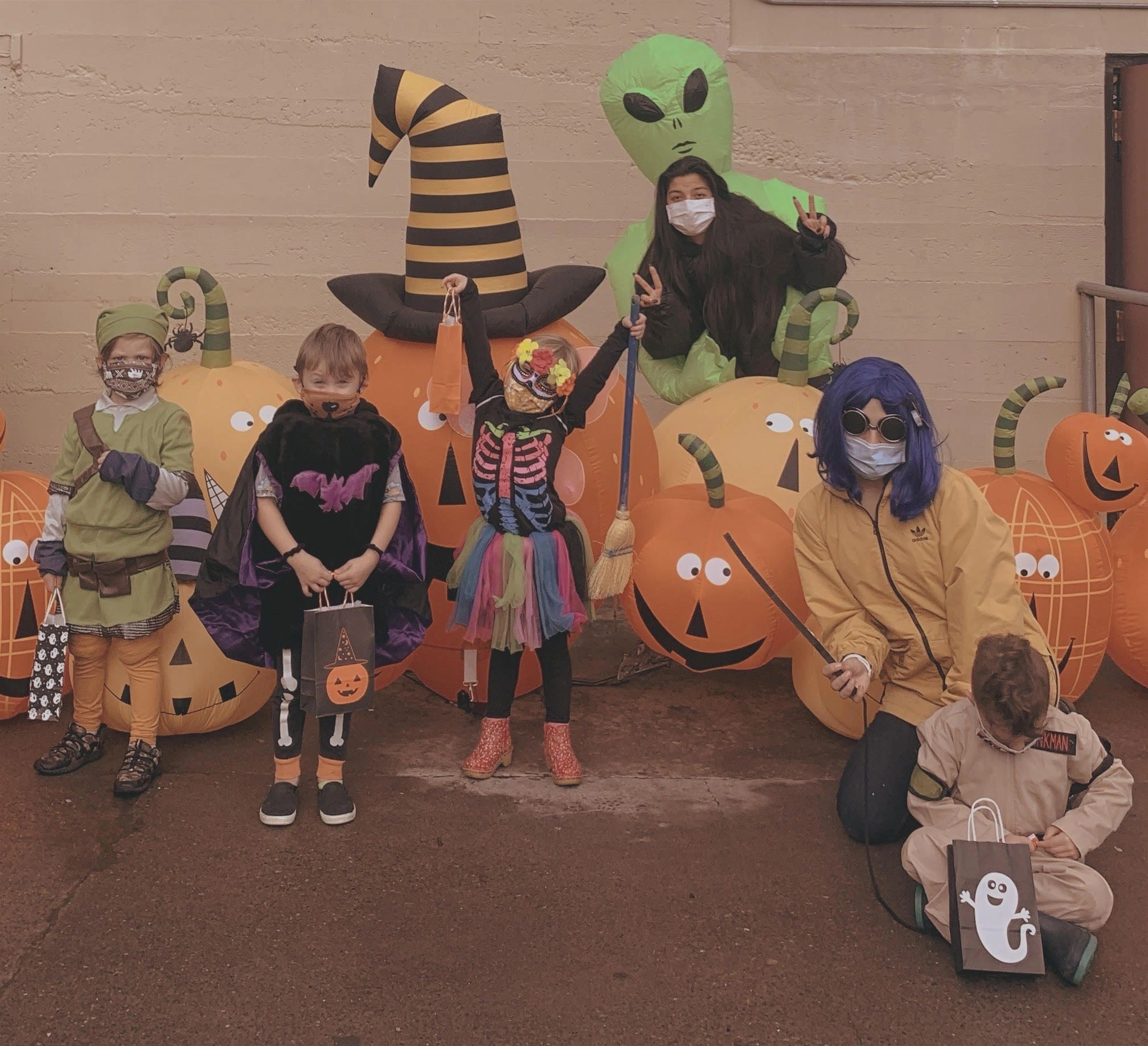 //img1.wsimg.com/isteam/ip/56f40c1e-4589-410a-b27d-23ee3e58c619/outsideoctoberpictures.jpg/:/rs=w:1300,h:800