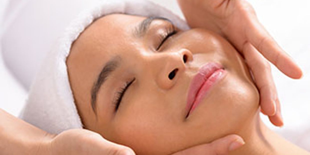 holistic facial massage treatment