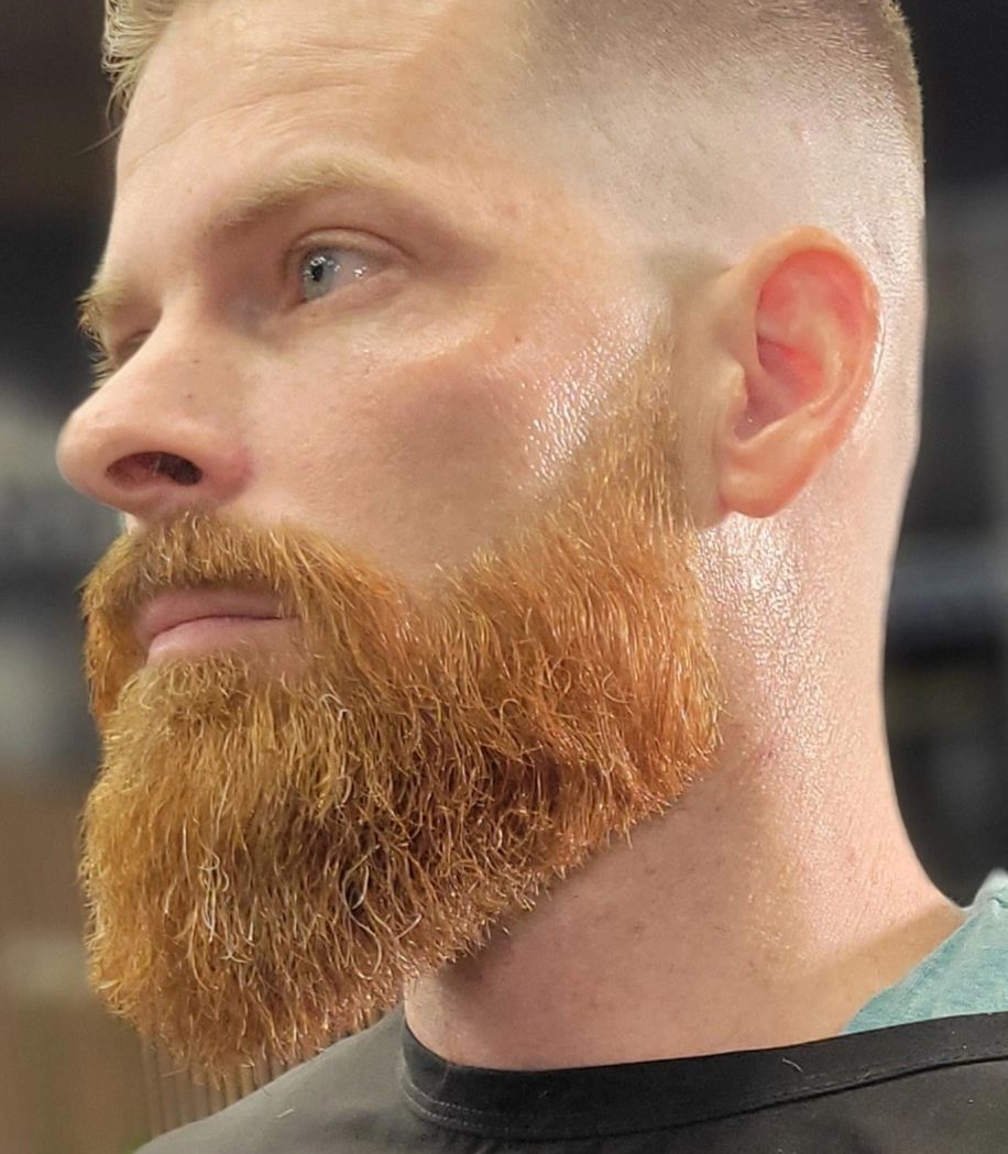 Master Barber beard trim and shaping in Fort Lauderdale and Wilton Manors, Florida