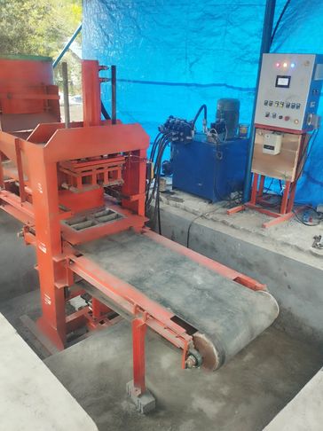 Automatic fly ash brick making machine