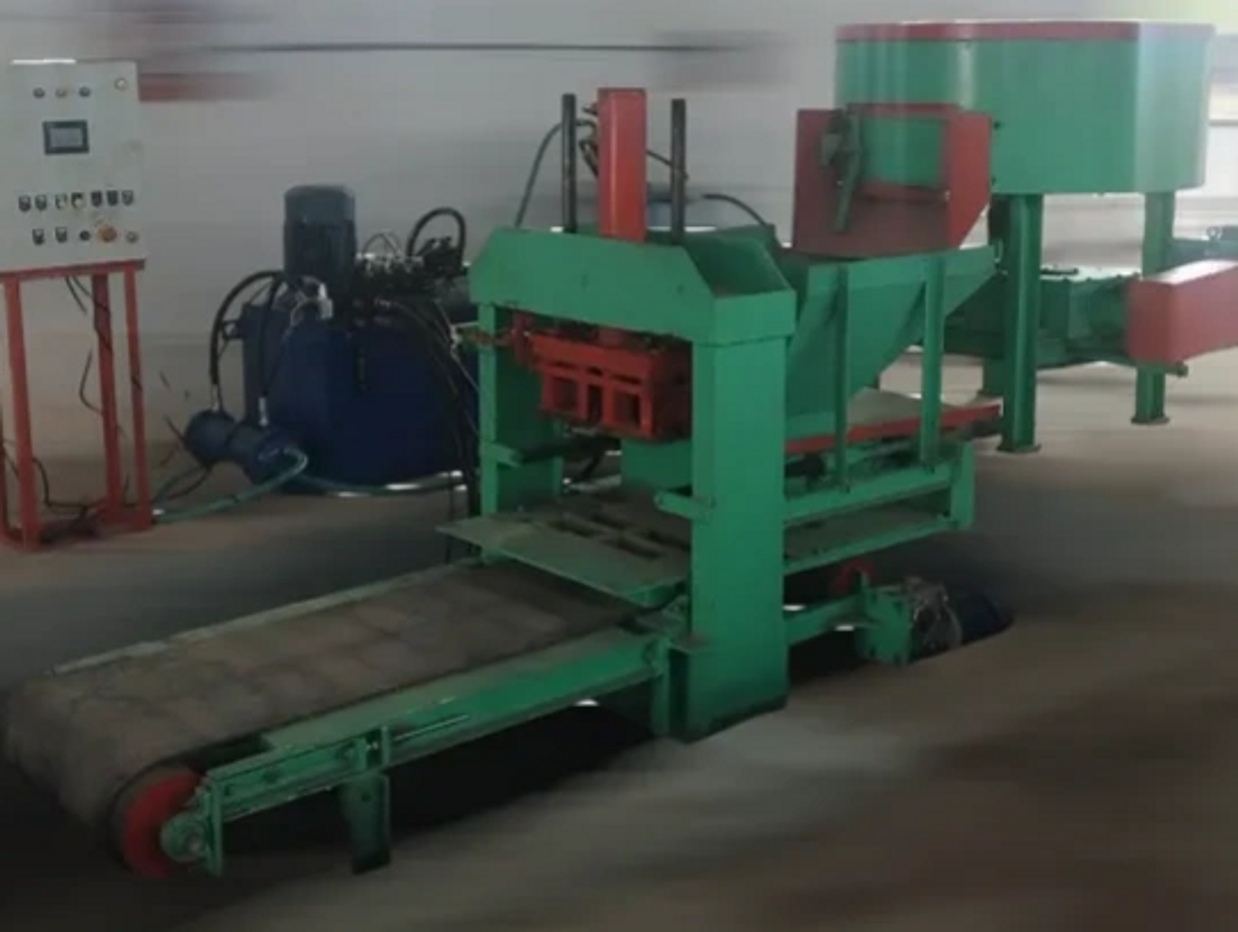 Automatic fly ash brick machine 4 cavity
Production range 1000 bricks per shift
