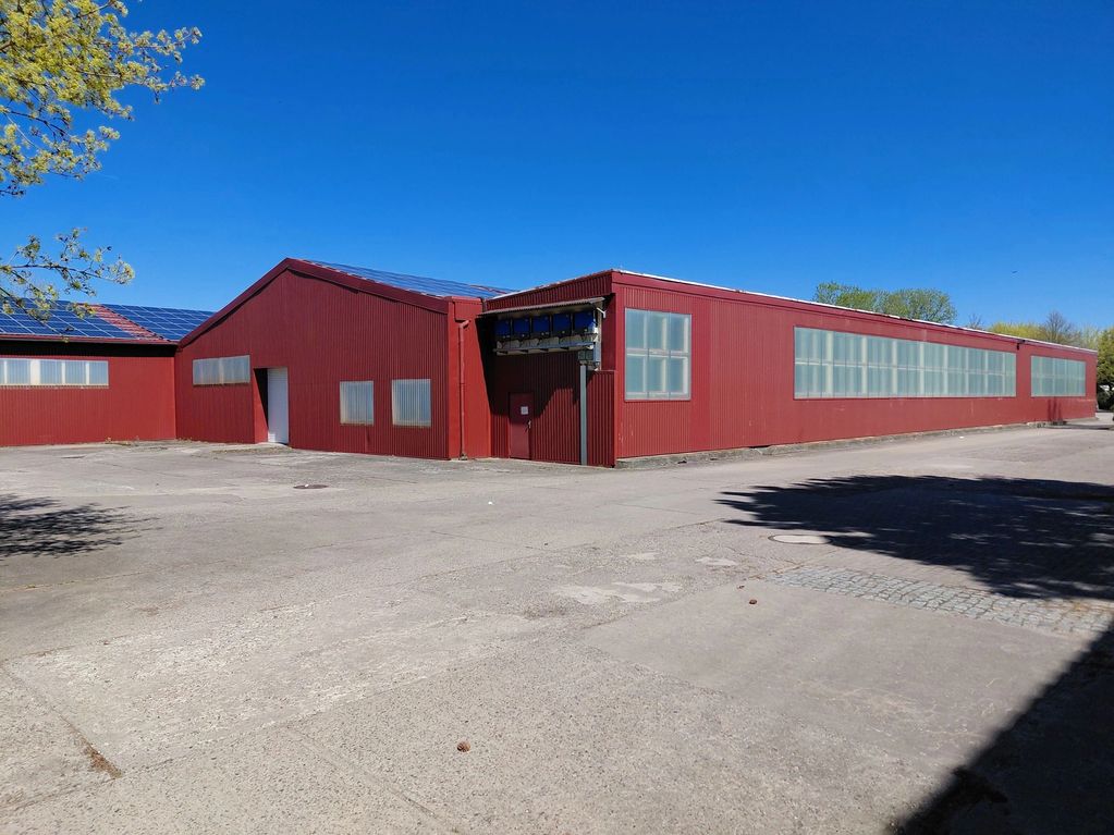 Lagerhalle

