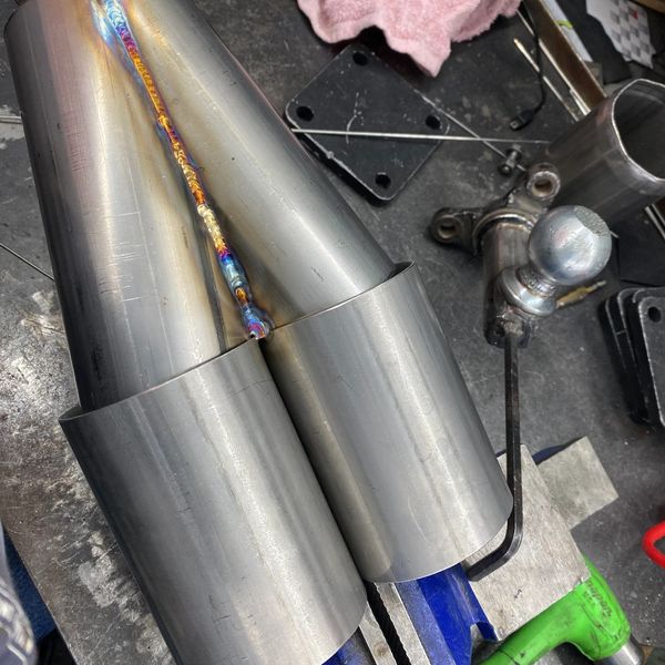 Custom exhaust tip